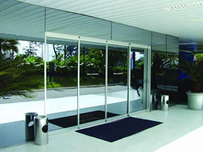 感應(yīng)自動(dòng)門案例